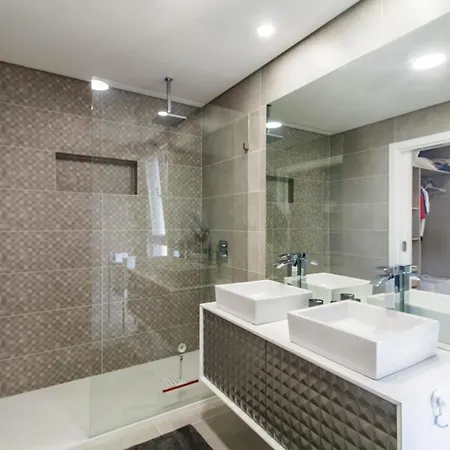 Verdizela Sleeps 8 Pool Wifi Carcereiro