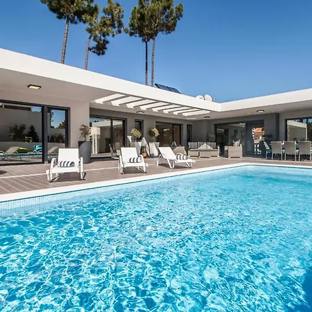Verdizela Sleeps 8 Pool Wifi * Carcereiro